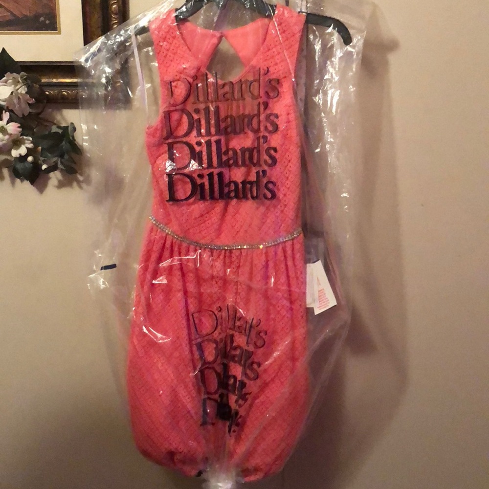Never worn and in good condition!